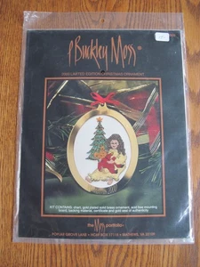P Buckley Moss 2000 Limited Edition Christmas Ornament Kit - Picture 1 of 5