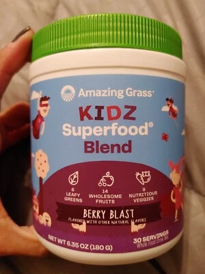 Питательная добавка Kidz Superfood Berry Blast 30 порций органическая зелень - Изображение 1 из 4