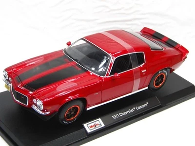 Camaro 1971 cupé rojo nuevo en caja 1:18. Foto 1 de 4