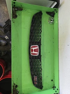 Honda Civic Si Front Bumper Grille Front Emblem EP3 2002-2005 OEM - Picture 1 of 9