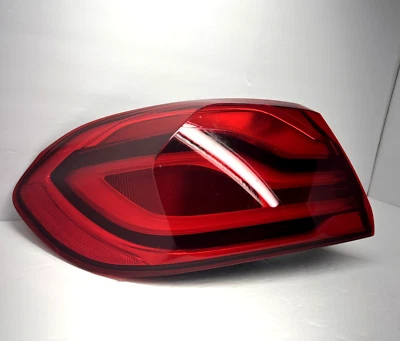 Luz trasera exterior del conductor izquierdo BMW F32 F33 F36 F82 F83 M4 2017-2020 OEM 63218496525 Foto 1 de 4