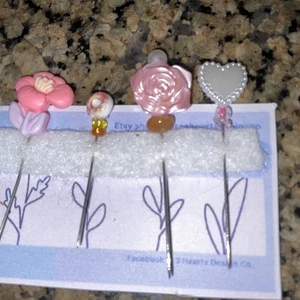 4 Handmade Counting Pins Cross Stitch Accessory #25 - Picture 1 of 4