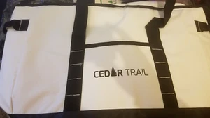 Cedar Trail 24 Can White Cooler Bag Carry Handles Shoulder Strap BRAND NEW - Picture 1 of 8