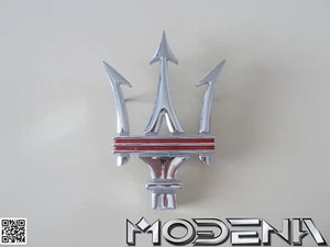 Maserati Emblem Dreizack Tridente Kühler Grill 4200 Coupe Spyder QP rot red - Bild 1 von 1