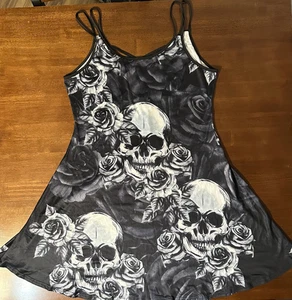 Gothic Black Rose & Skull Print Sleepwear Gown -XL - Picture 1 of 2