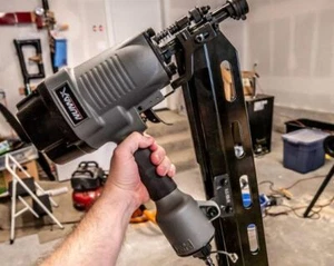 PROFESIONAL Cabeza Redonda Completa Neumática Marco Clavadora Herramienta Pistola de Clavos de Aire Herramienta NUEVO - Imagen 1 de 12