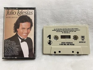 Julio Iglesias – “1100 Bel Air Place” - Audio Cassette - Foto 1 di 3