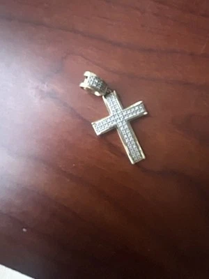 Diamond Cross Pendant.  - Image 1 of 4