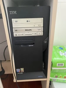COMPUTER TORRE IBM CON MONITOR NEK E MOUSE - Foto 1 di 2