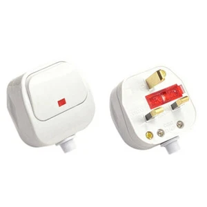 13AMP UK 3Pin Mains Plug Fused,BK/WH,with Switch/Sheath,1 5 10 20pcs,REWIREABLE - Picture 1 of 16