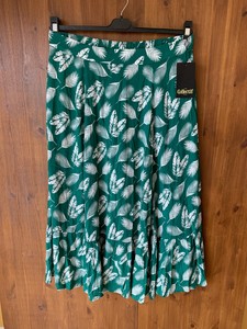 Collectif Maxi Midi Rock grün boho A-Linie Leaf Print Sommer UK 20 Bnwt