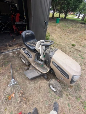CRAFTSMAN RIDE ON MOWER 4500 Special Edition - Image 1 of 3