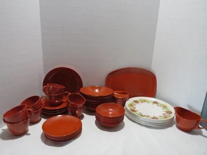 VTG 52 PC MELAMIN DISH SET FLORAL PLATES W/RUST BROWN BOWLS, DISHES, CUPS ETC... - Picture 1 of 15