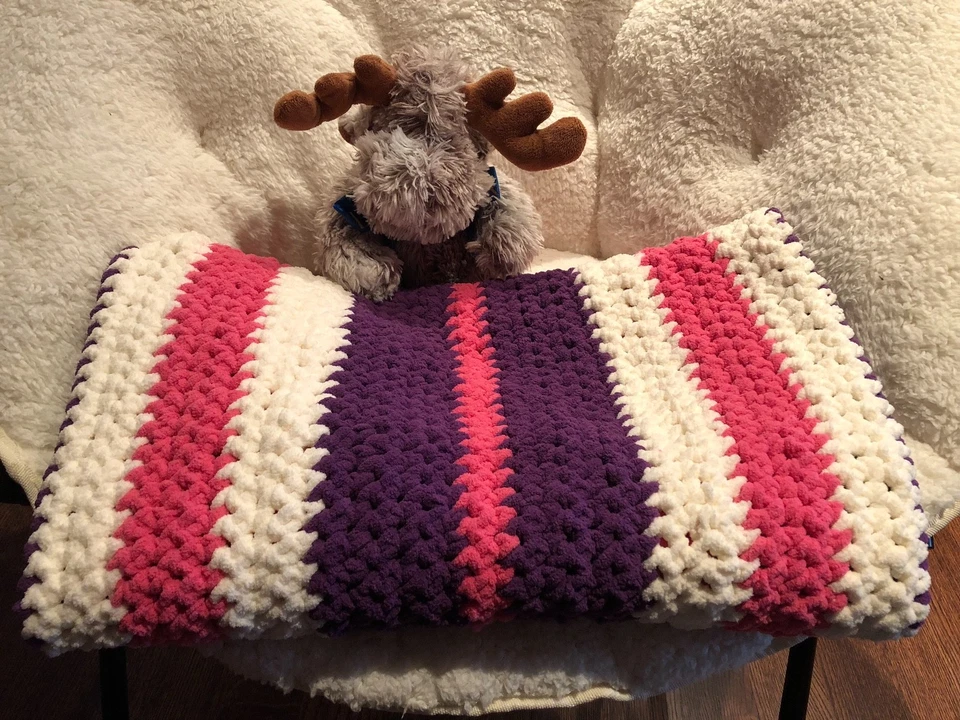 Cobertor de bebê de crochê feito à mão - Imagem 1 de 1