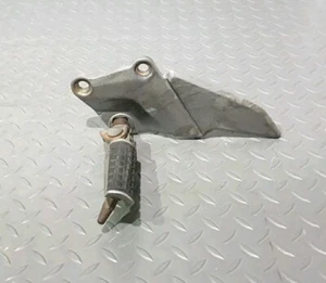 ♻️ Kawasaki ZZR 600 D ZX600 D 1990 - 1992 Front Left Hanger Footrest Foot Peg ♻️ - Picture 1 of 13