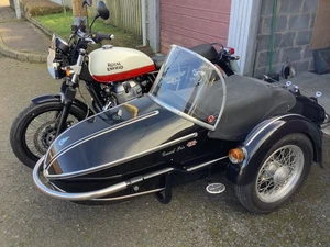 ROYAL ENFIELD WITH WATSONIAN GRAND PRIX SIDECAR - Picture 1 of 10