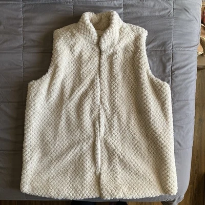 Indigo Soul 2XL 米色人造毛皮无袖背心扣模拟颈部波西米亚独立秋季 — 第 1/4 张图片