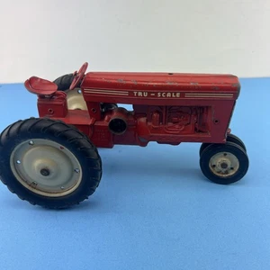 TRACTOR COSECHA ROJO FUNDIDO A PRESIÓN ESCALA TRU 1:16 VINTAGE AÑOS 60 HECHO EN EE. UU. PAT#2786305 - Imagen 1 de 17