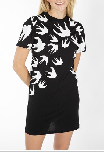 T shirt McQ Alexander McQueen taglia PICCOLA abito stampato rondini cotone nero