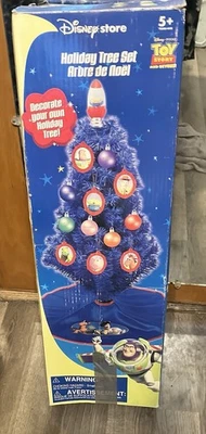 Disney Store 3’ Toy Story Juego de Árbol de Navidad con Adornos Topper Falda de Árbol Raro Foto 1 de 4