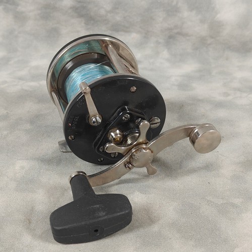 Penn International 955 Levelwind Bait Cast Fishing Reel Right Hand