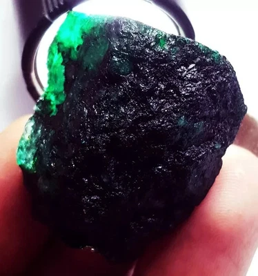 107.50 Ct Certified Loose Gemstone Natural Emerald Rough Earth Mined Green - image 1 of 4