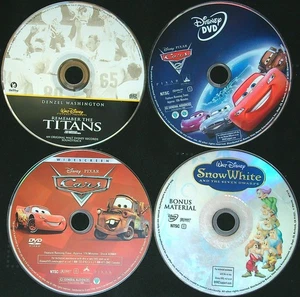 4 DVDs Cars (2006) 2 (2011) Snow White (1937) Titans (2000) BAKXM - Foto 1 di 7