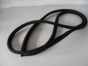 BMW E92 M3 3 SERIES COUPE 2007 PASSENGER SIDE FRONT DOOR APATURE SEAL GENUINE - Picture 1 of 1