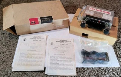 Radio pulsador International Harvester IH Scout Travelall AM NOS 549206-C91  Foto 1 de 4