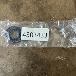 Quantità 4 NOS AGCO O-RING 4303433 - Foto 1 di 3
