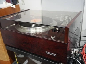 PIONEER Exclusive P3 Direct-Drive Turntable - Picture 1 of 7