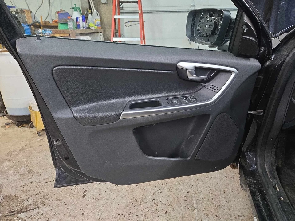 Front Door Trim Panel VOLVO 60 SERIES Left 10 11 12 Foto 1 de 1