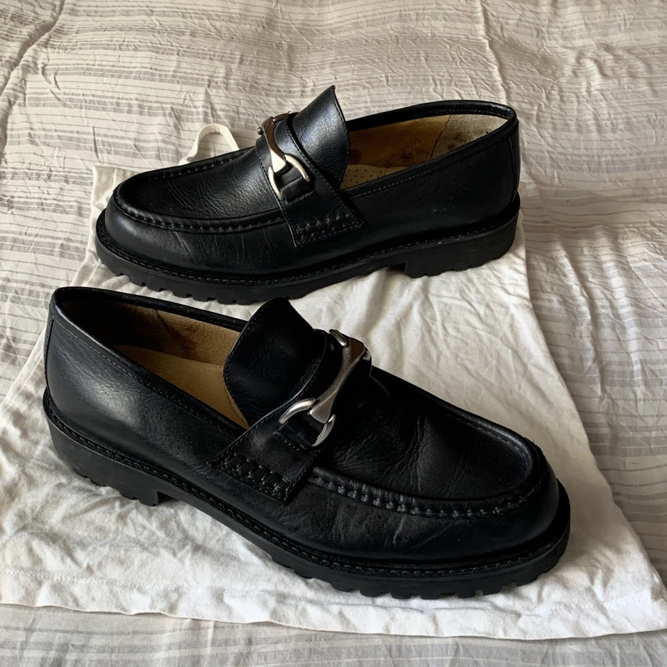 KENNETH COLE REACTION 10.5 D Mocasín Cuero Negro Hebilla Plateada LINDO Foto 1 de 4