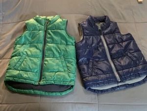 Two Old Navy Puffer Vest "Frost Free" Blue Green Boys Size 4T 5T - Picture 1 of 13