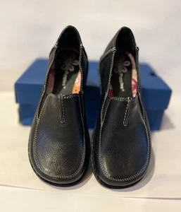 Kids Hush Puppies Yang Black Slip-on’s 12 M - Picture 1 of 6