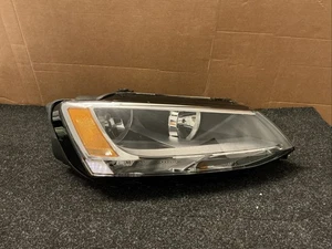Headlight 4 Door Passenger Right Fits 2011-2016 Volkswagen Jetta - Picture 1 of 6