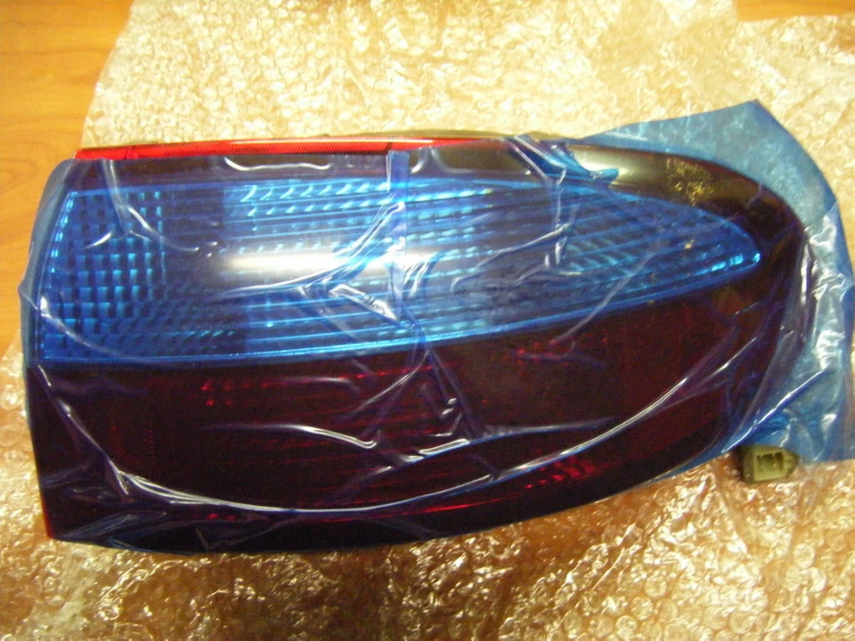 NUEVA LÁMPARA COMBINADA DAEWOO RR OEM 96304615 Foto 1 de 1