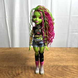 Monster High G3 Venus McFlytrap Core Fashion Doll Mattel 2022 incompleta - Foto 1 di 10