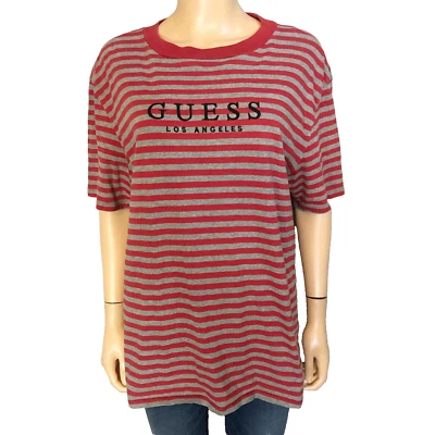 Camiseta de Colección Años 90 Guess Unisex Rayas Logo Rojo Gris Cuello Redondo Talla Pequeña Foto 1 de 4
