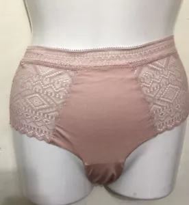 SIZE 18 BRAS N THINGS SOPHIA FULL BRIEF BLUSH PINK LACE RRP $19.99 NEW - Picture 1 of 5