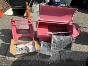 Traeger Lil' Pig Wood Fired Grill NEW NEVER USED - Picture 1 of 14