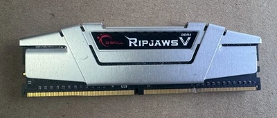 (Not working)G.SKILL Ripjaws V Series 8GB  DDR4-3200 Memory F4-3200C16S-8GVSB - Image 1 of 3