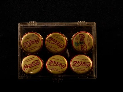 Lote de 6 Tapas de Botella Coca Cola Años 60 Forradas de Corcho Blanco con Escritura Roja para 6oz Foto 1 de 4