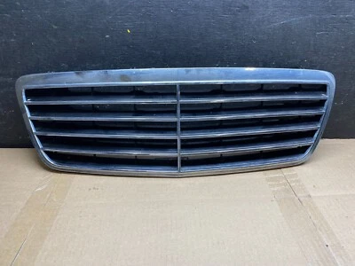 Parrilla superior delantera Mercedes Benz Clase E 1999 a 2003 C8371 PS Foto 1 de 4