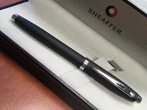 Sheaffer 100 mattschwarz "F" Feder Füllfederhalter - Bild 1 von 5