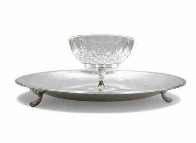 Juego de tazones de astillas y inmersión italianos del siglo XX plateados y cristal para servidor patas de pata Foto 1 de 4