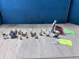 Britains: Farm Series - Chickens. Post War c1950s. Unboxed. - Picture 1 of 4