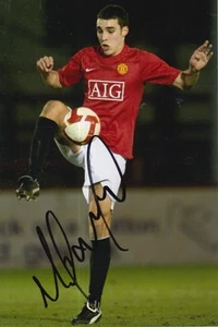 FOTO 3 DE MATTY JAMES FIRMADA A MANO DEL MANCHESTER UNITED 6X4. - Imagen 1 de 1