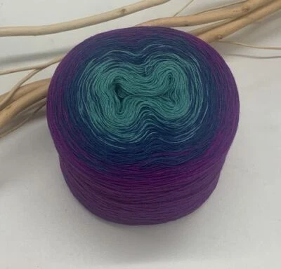 WÖLLKCHEN (GP 70 €/kg) Bobbel Farbverlaufsgarn Pfauenstolz 3-fädig 0,2 kg 200 g 1.000 m