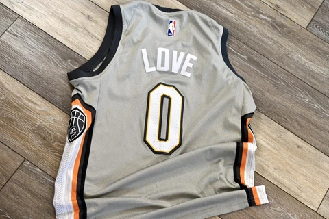 Nike Swingman The Land Cleveland Cavaliers Kevin Love Jersey 44 Cover
